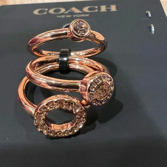 COACH Open Circle Halo Ring Set Rose Gold Size 5 New - Picture 4 of 5